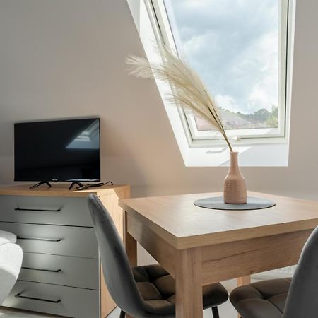 Apartamenty Ok'S - Blisko Centrum W Pelni Wyposazone - By Spaceapart เยเลเนียกูรา ภายนอก รูปภาพ