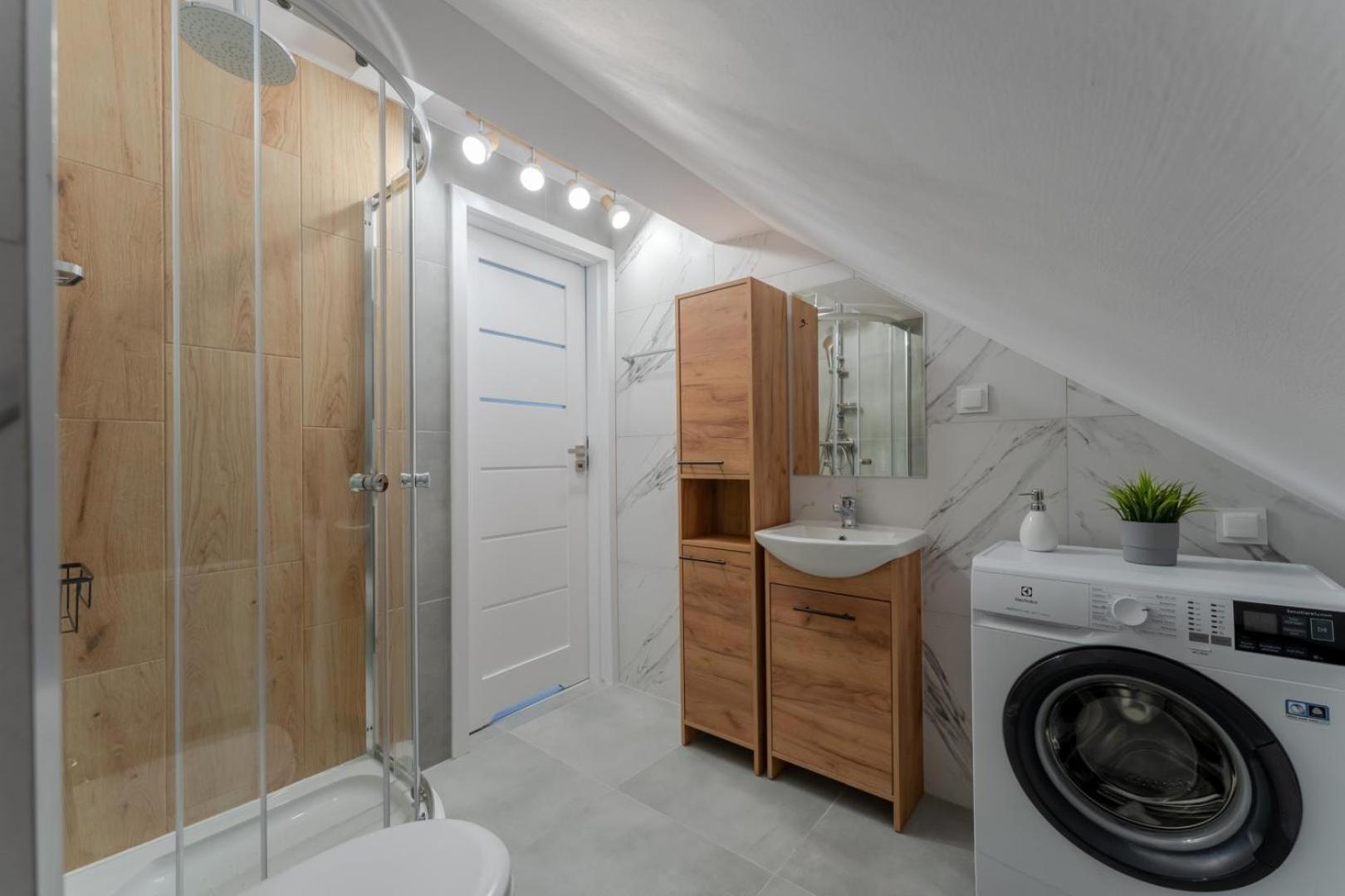 Apartamenty Ok'S - Blisko Centrum W Pelni Wyposazone - By Spaceapart เยเลเนียกูรา ภายนอก รูปภาพ